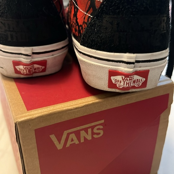 Stranger things Vans - Picture 5 of 7